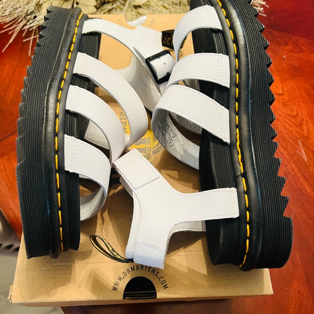 Dr Martin’s BLAIRE HYDRO LEATHER STRAP SANDALS